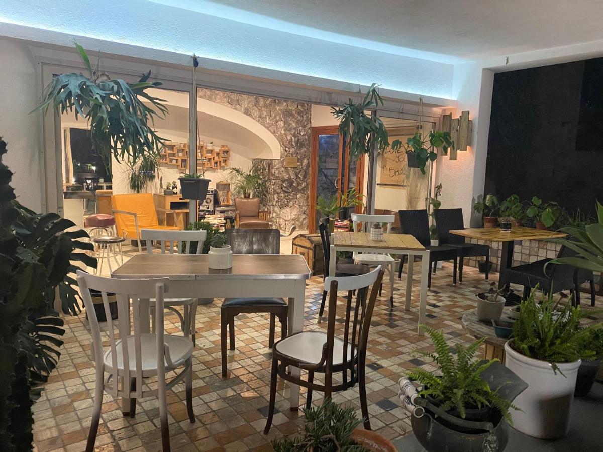 Black Market Hotel Искья Экстерьер фото